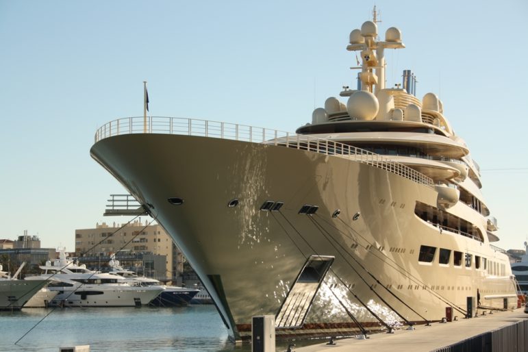 Barcelona,,Catalonia,,Spain,,January,2nd,2018,,Russia,Super,Yacht,,The